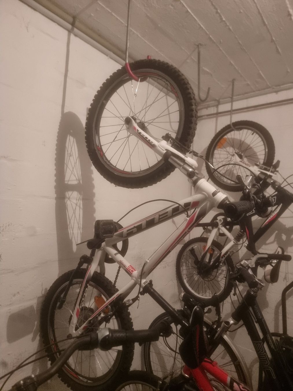 Vélos: Zwei Kinderfahhräder – Défectueux à Winterthur par Angel0460 1