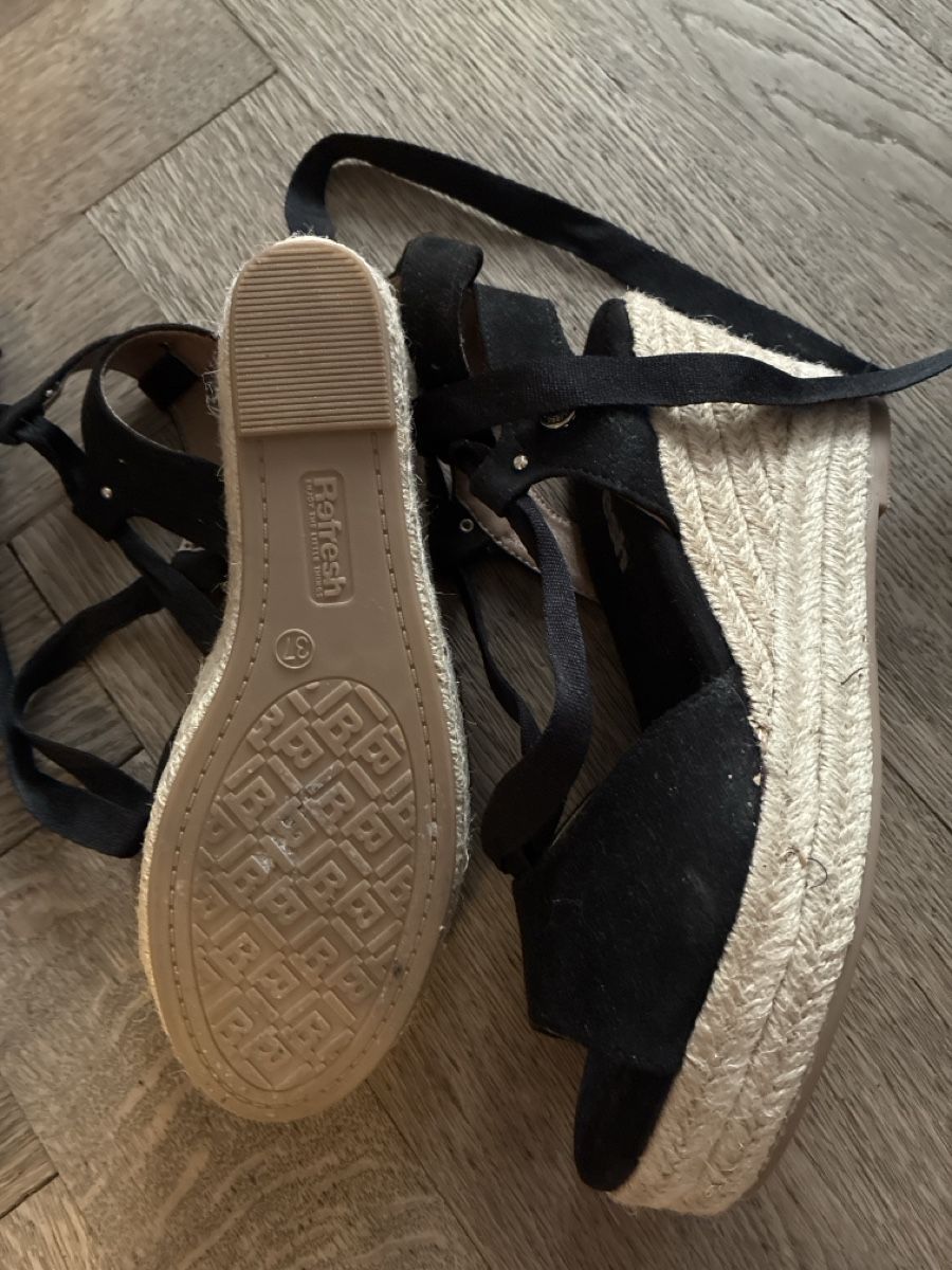 Damenschuhe: Refresh Sandale Gr 37 neu – Neu (gemäss Beschreibung) aus Zürich von Dsire 2