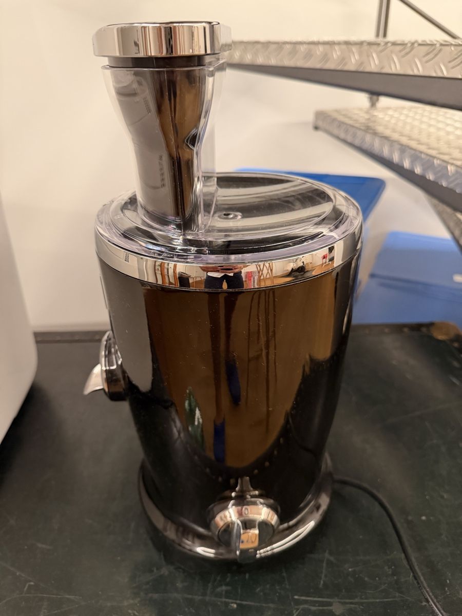Novis Elettrodomestici da cucina: Novis Vitajuicer Entsafter – Usato da Luzern venduto da roos255 7