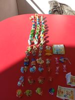 Kinder Überraschung Figuren Konvolut  58 Figuten mit Zubehör