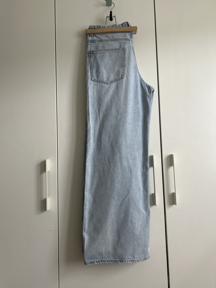 H&M Jeans: Helle Divided Jeans, Wide Leg, Grösse 40 – Usato da Riehen venduto da S______