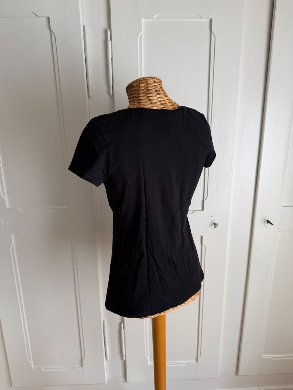 H&M T-shirts: T-Shirt schwarz M – D'occasion à Zürich par Diazaio 2