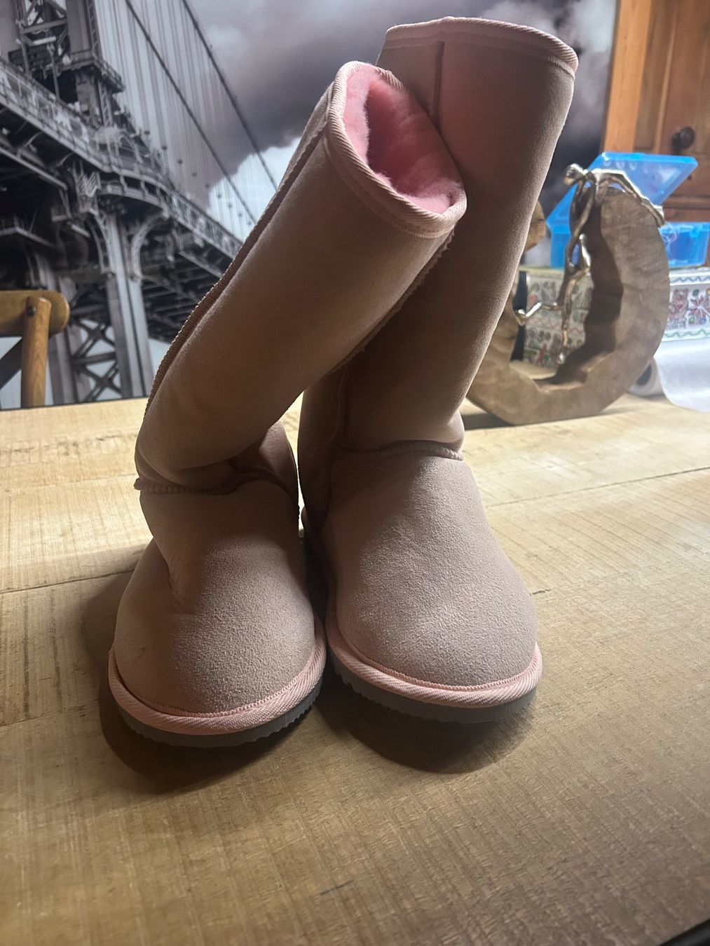 Scarpe da donna: Bottes rose style UGG – Nuovo (secondo la descrizione) da Val-d'Illiez venduto da Dombou