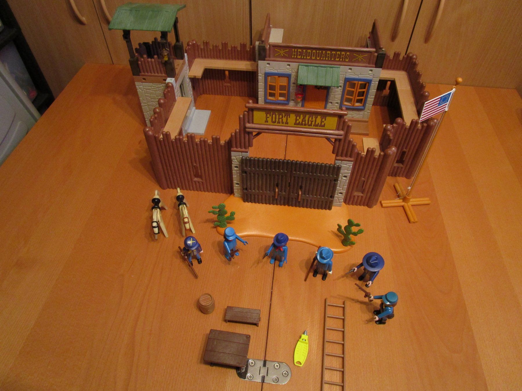Playmobil Spielzeuge: Playmobil  -  Fort Eagle ,    Vintage – Gebraucht aus Wetzikon ZH von Storchadebar