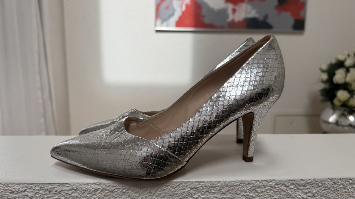 Kaiser Scarpe da donna: Pumps Peter Kaiser silber Schlangenoptik Grösse 38 – Usato da Langnau am Albis venduto da Gero3052008 2