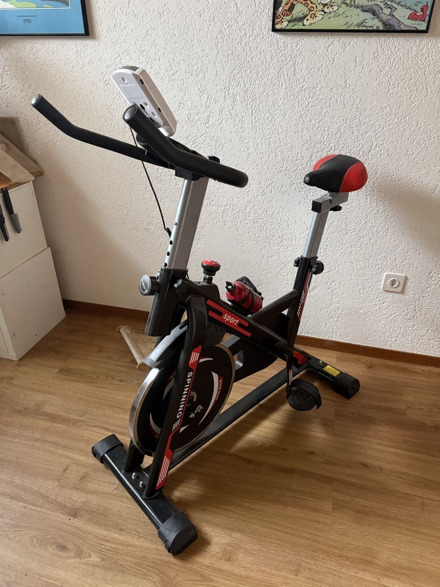 Hometrainer: Vélo d appartement comme neuf utilisé 2 fois  – Nuovo (secondo la descrizione) da Le landeron venduto da tit_w6xq