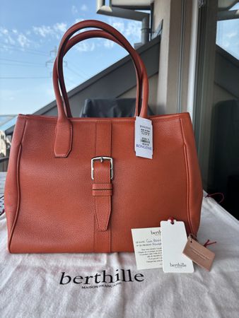 BERTHILLE - Sac en Cuir NEUF & Etiquette