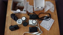 Nikon 1 J1 Kameras mit Objektiven und Zubehör