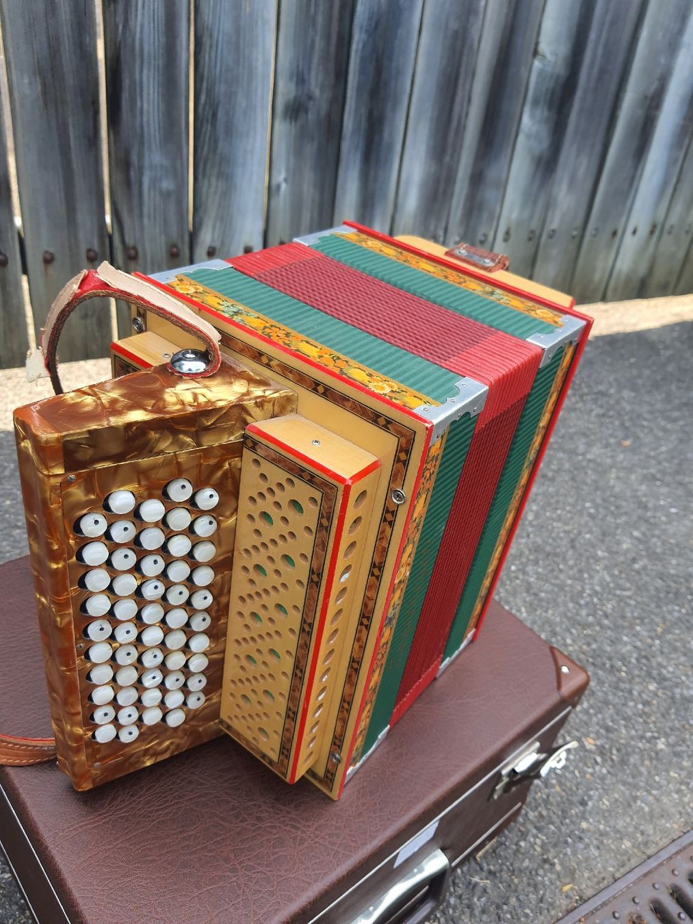 Strumenti musicali: zugerorgeli chromatique B griff  – Usato da Pont-de-la-Morge venduto da Mirabelle0 3