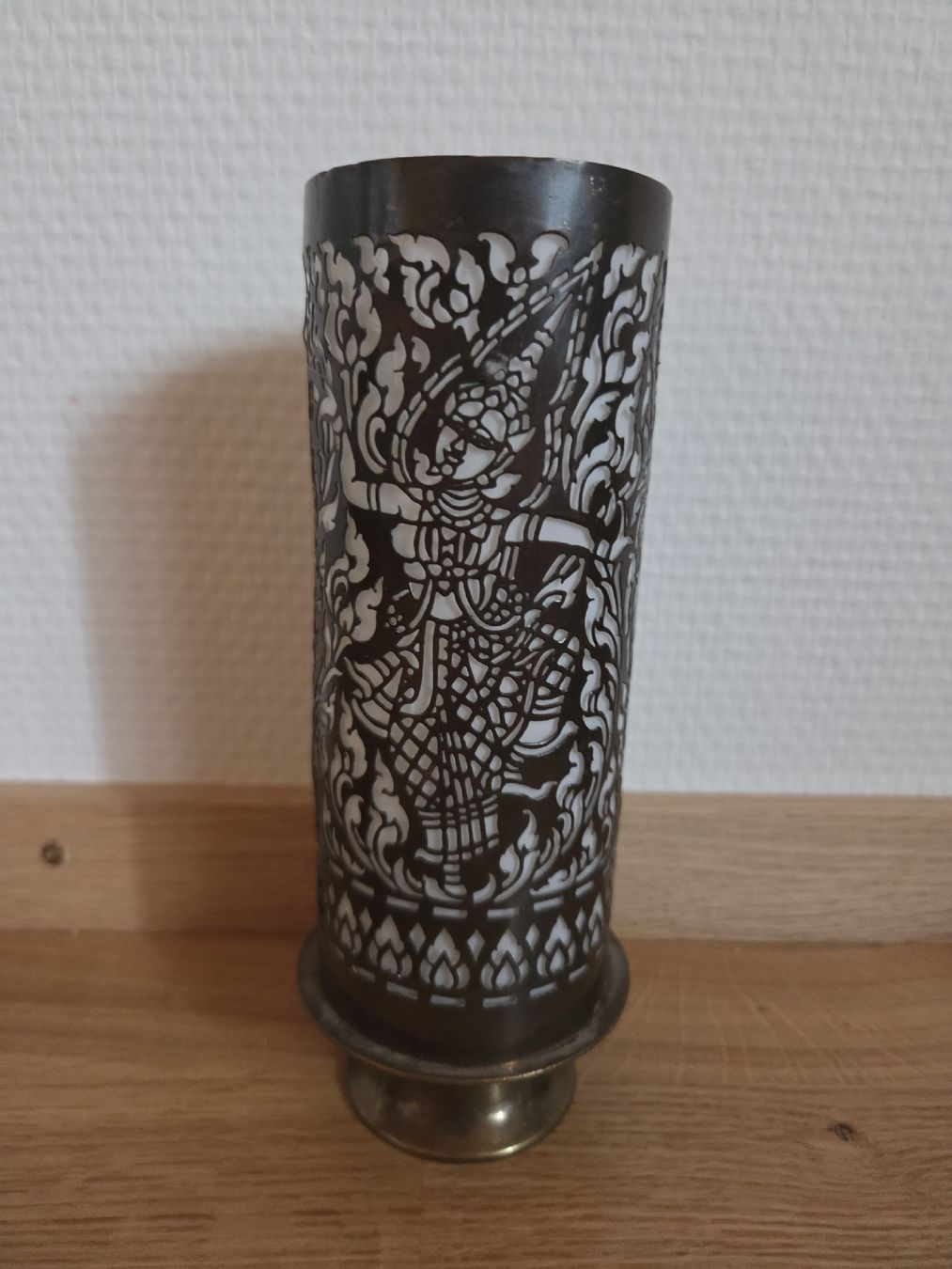 Portacandele: Kerzenhalter mit thailändischer Messing-Filigranarbeit – Usato da Bühler venduto da ros_5qfr