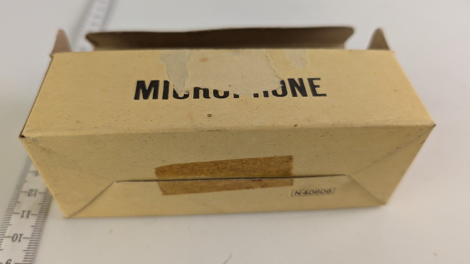 Microfoni: Benytone Mikrofon mit Kabel & Halterung, Vintage, top! – Usato da Zürich venduto da axolottchen 8
