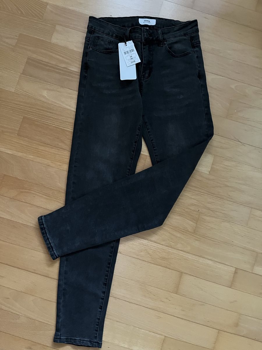Jeans: Jeans Hose schwarz NEU – Neu (gemäss Beschreibung) aus Klingnau von Bigik