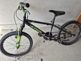 Kinder Mountainbike Btwin 20 Zoll schwarz grün gebraucht