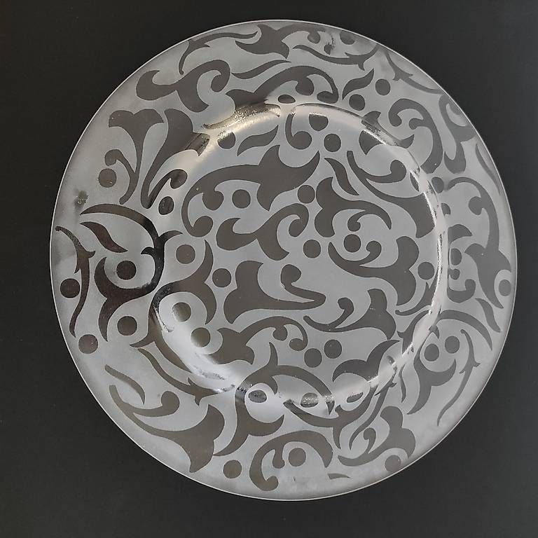 Piatti: 4 Platz- oder Essteller Glas Ornamentmuster – Usato da Frick venduto da fendiartax 2