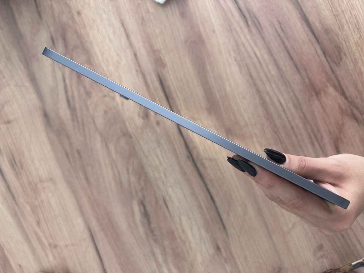 Apple Tablet PC: Apple iPad air, 5. generation  2022 – Gebraucht aus Wil SG von Thin-stuff98 2