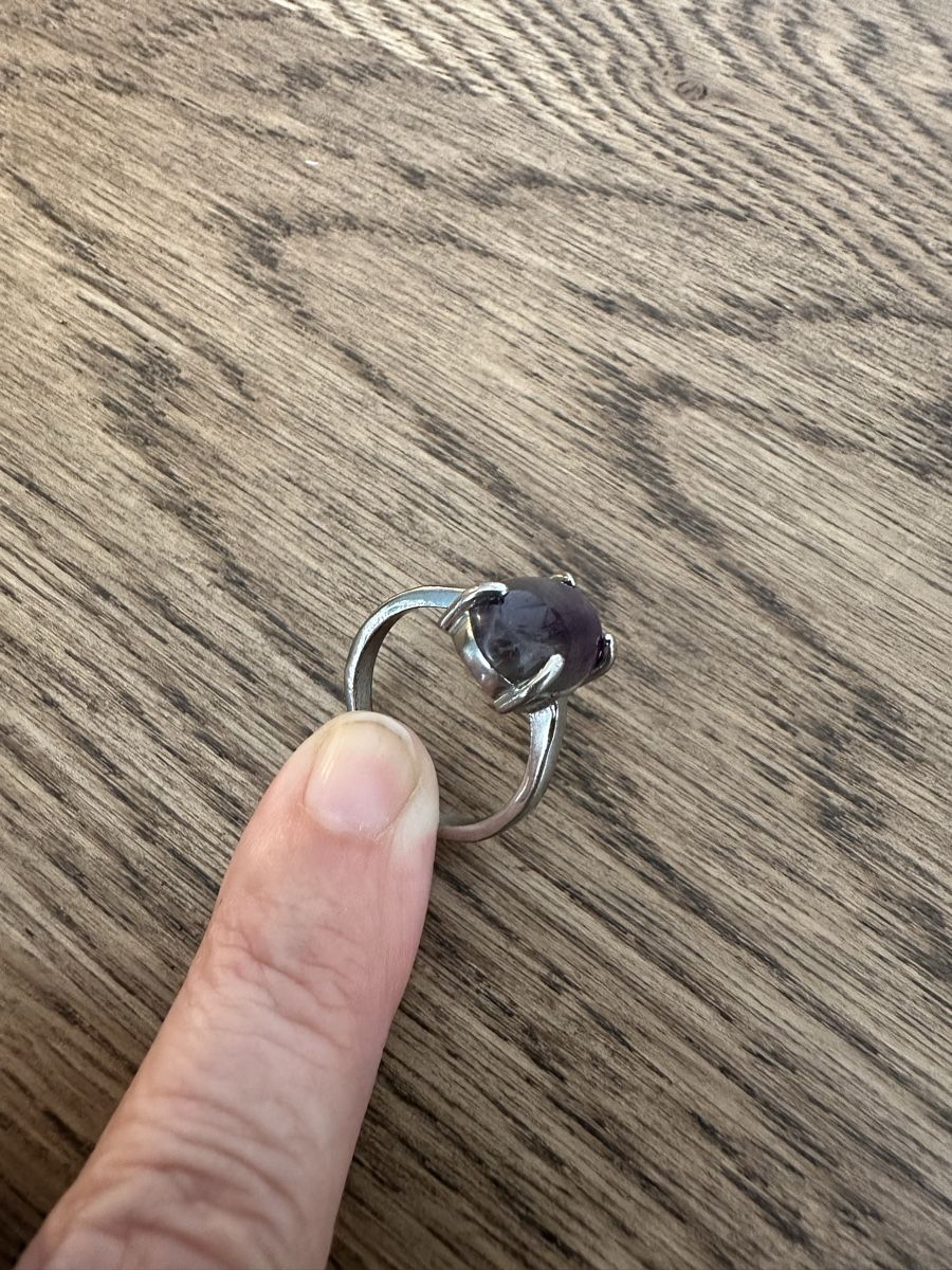 Anelli: Silber-Ring mit violettem Stein Gr 54 – Usato da Zürich venduto da YviKno 2