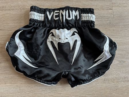 Venum Muay Thai Box Hose Gr. S