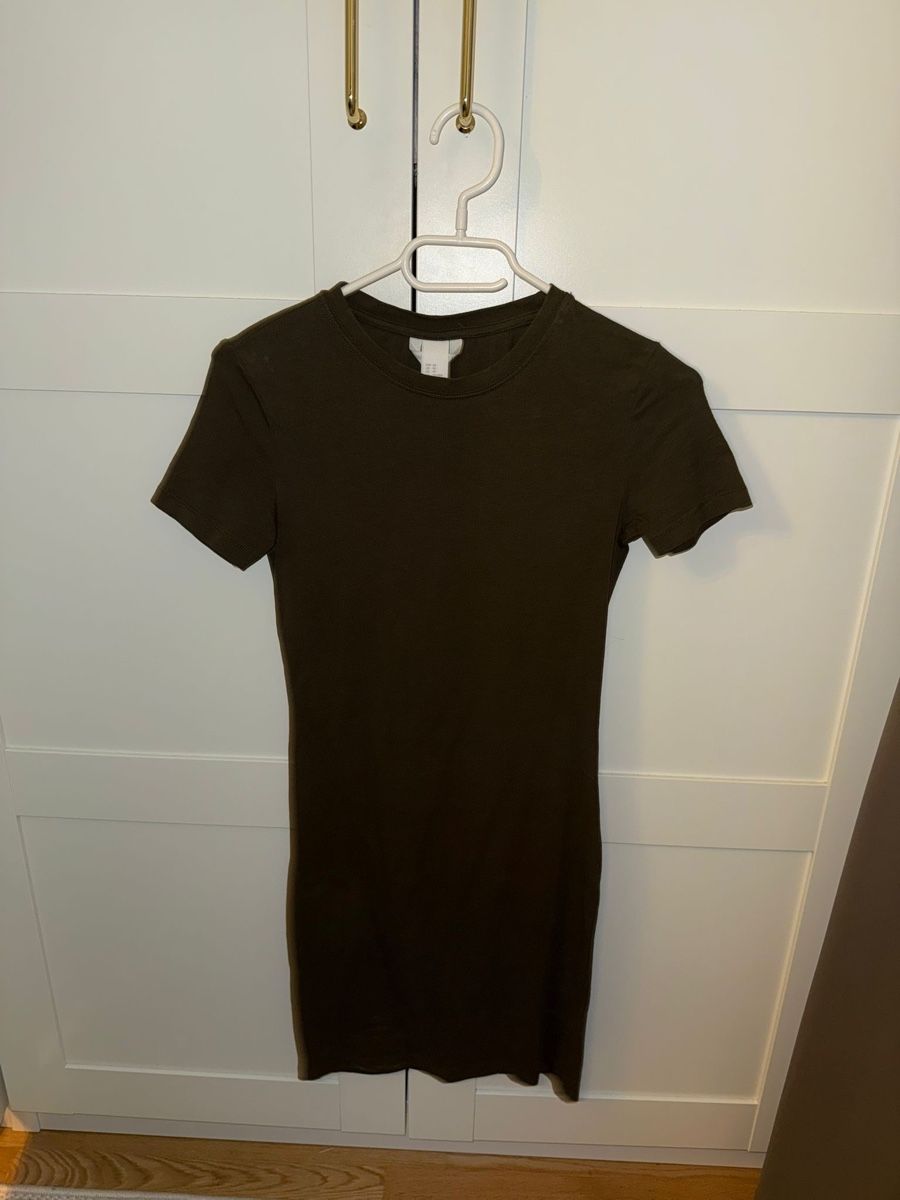H&M Kleider: H&M Khaki Kleid Gr. XS – Gebraucht aus Grenchen von Bach94
