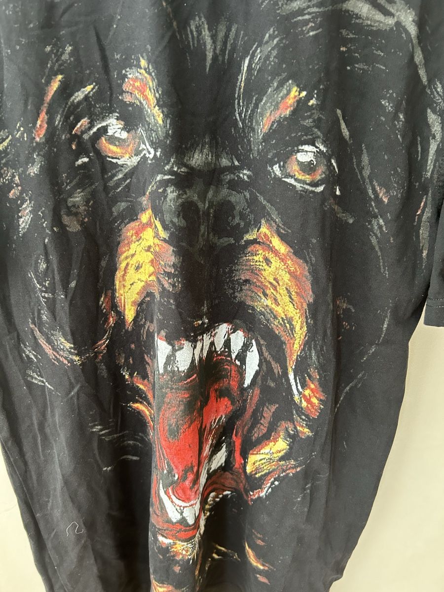 Givenchy T-shirt: Givenchy Paris Rottweiler T-Shirt / Small – Usato da Zug venduto da bia_v6gf 2