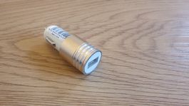 Autoadapter / Ladeadapter USB