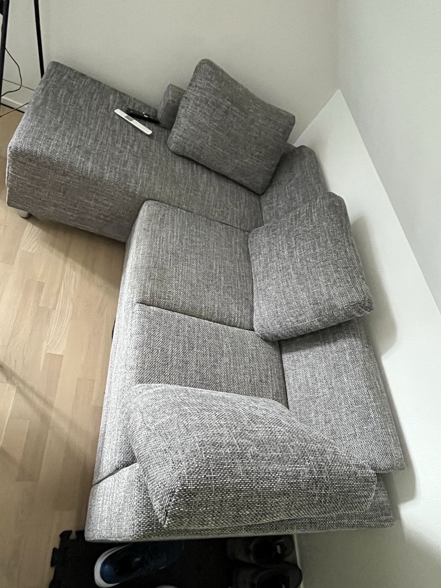 Divani: Kleineres, modisches Ecksofa in gutem Zustand – Usato da Belp venduto da JayDee79 3