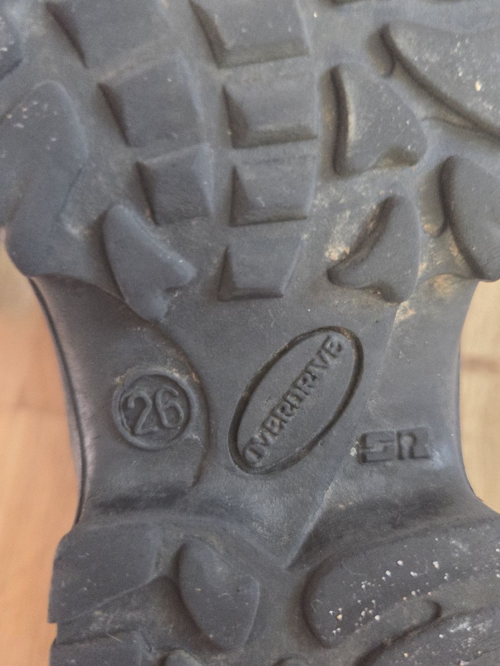 Chaussures garçon: Kinder Wanderschuhe Grösse 26  – D'occasion à Oberurnen par Mar_Sa29.09 2