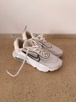 Baskets Nike Air blanches femme taille 39