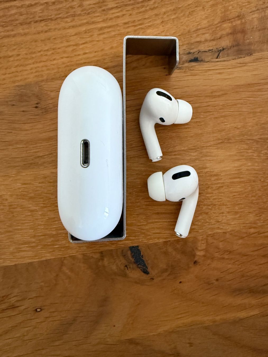 Apple Cuffie: APPLE AirPods Pro 1 – Usato da Lausanne venduto da Nine1982 7