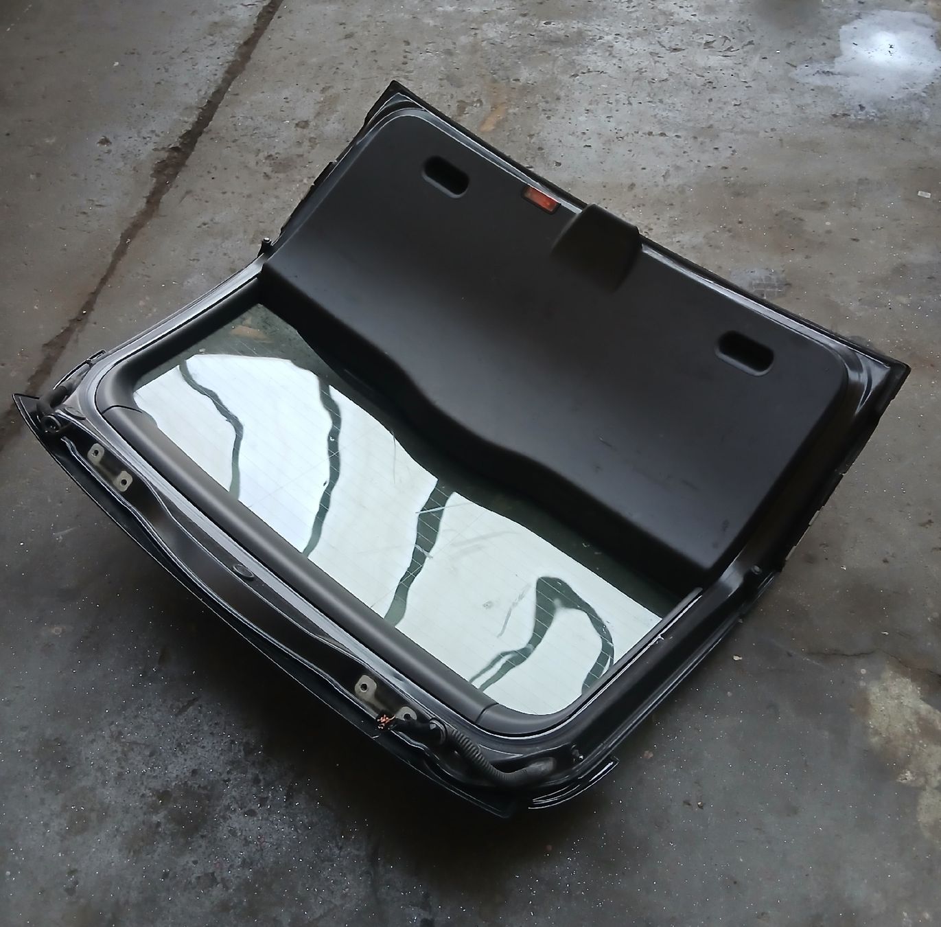 BMW Tutti pezzi di ricambio auto: Hayon BMW X3 E83 2004-2010  – Usato da la heutte venduto da Auto-stock 2