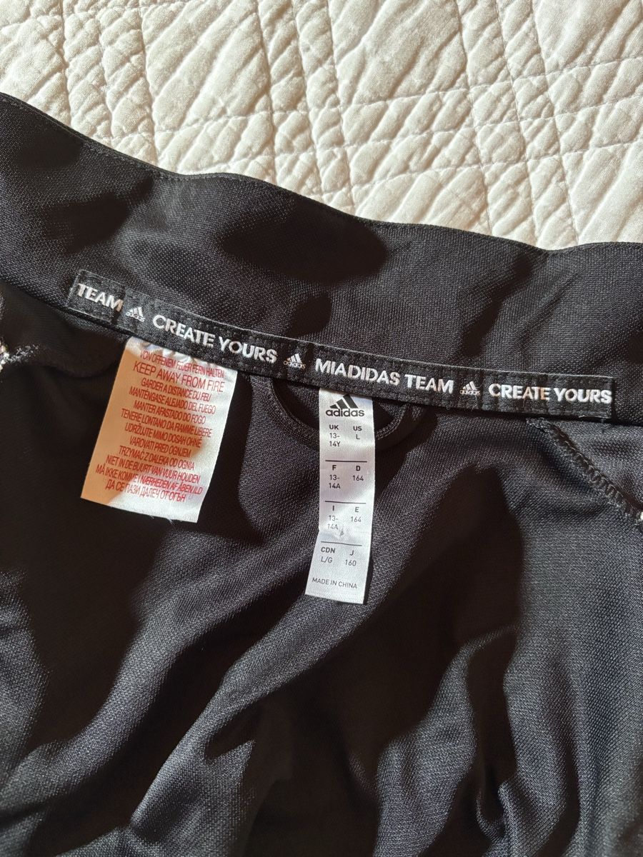 Adidas Jacken & Mäntel: Adidas Track Jacket – Gebraucht aus Gümligen von lou_zm9f 1