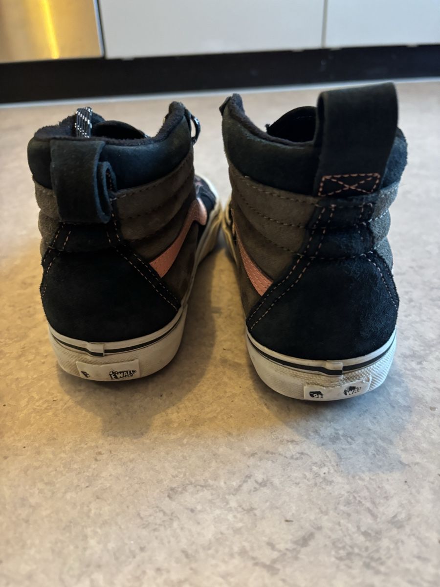 Scarpe da donna: Vans (Winter) – Usato da Winterthur venduto da Mia.27 2