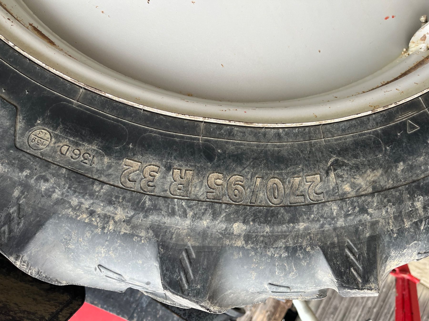Firestone Pneumatici & Ruote complete: Traktor Räder mit Zubehör – Usato da Frauenfeld venduto da Hornusser26 5