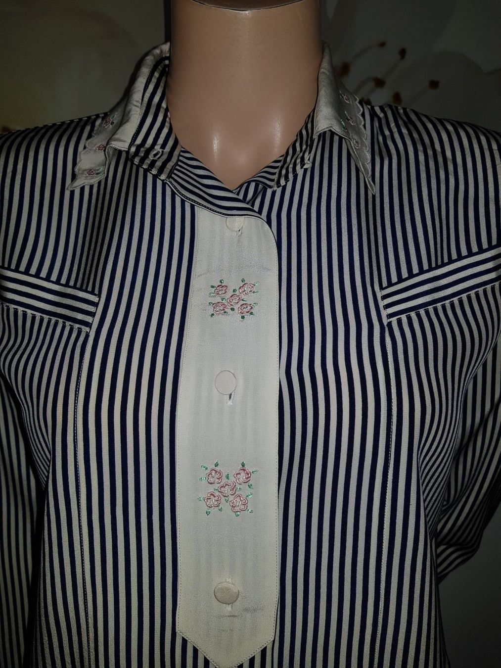 Blusen: Blouse en soie / Seiden Bluse BALLOON   Taille/Grosse 36 – Gebraucht aus Cossonay-ville von Super-Price-Quality 6