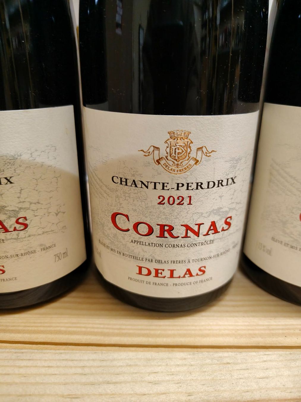 Wein: 20/21/22 MINI VERTIKALE CORNAS CHANTE-PERDRIX VON DELAS – Neu und originalverpackt aus Münchenstein von weinundspirituosen 3