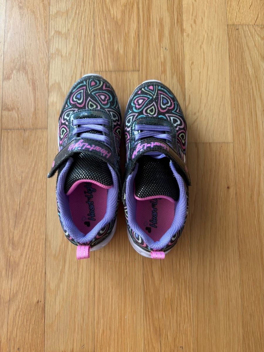 Skechers Schuhe für Mädchen: Skectchers Kinderschuhe Grösse 31 – Gebraucht aus Zürich von ome_c82q 2