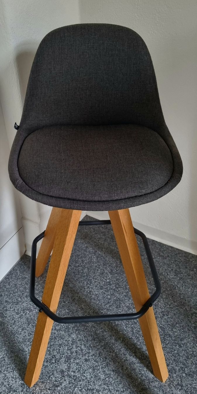 Hocker: 2 Barhocker – Gebraucht aus Luzern von Steffiistephii