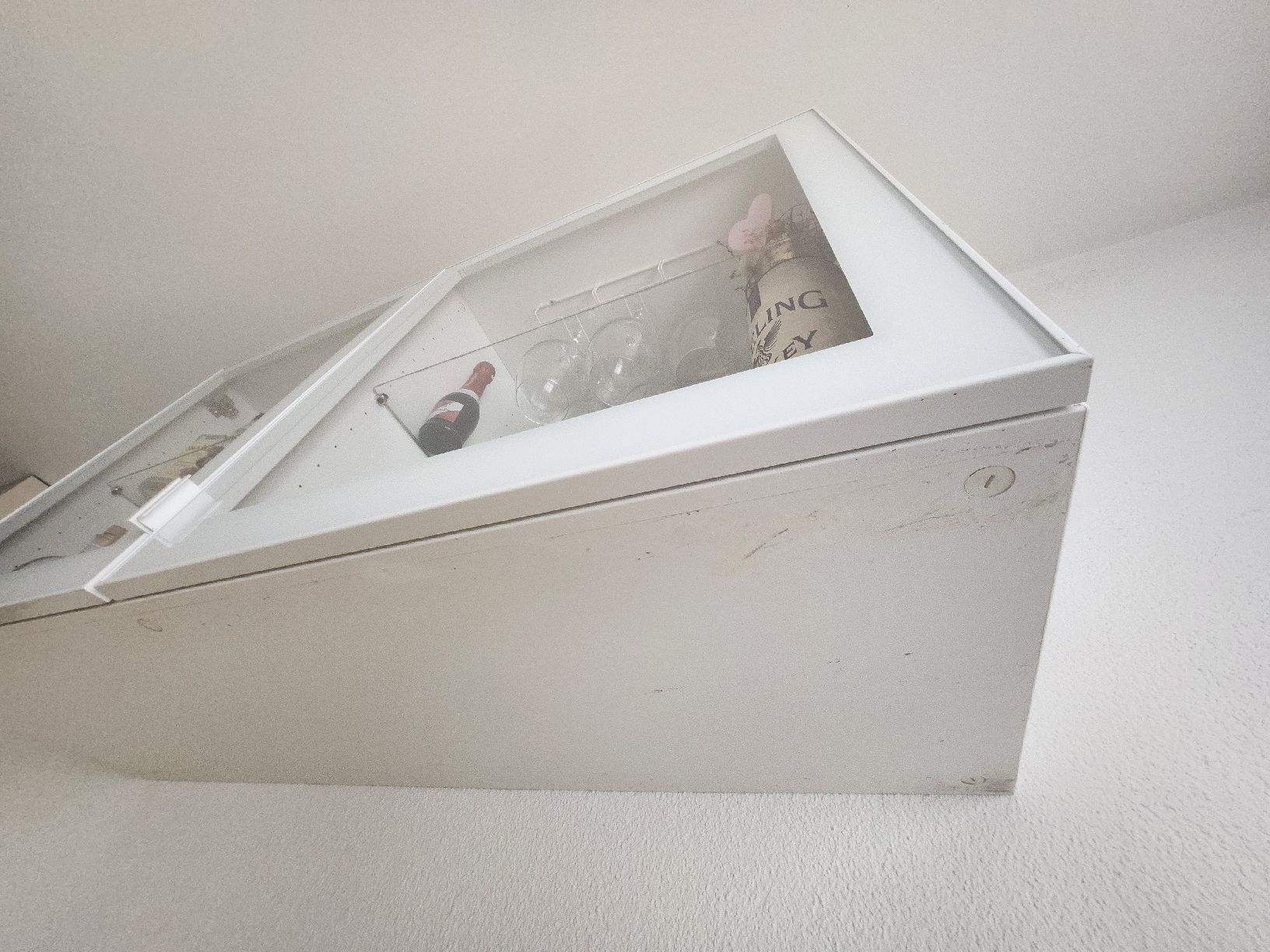 Ikea Vetrine: Hangevitrine – Usato da Ottenbach venduto da gia_bw75 2