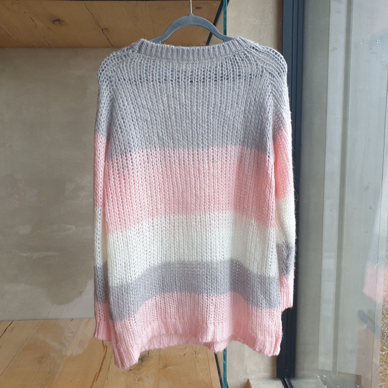 Maglioni & Felpe: 🐸 STRICKPULLOVER SUPER SOFT M PULLOVER ROSA WEISS GRAU – Usato da Môtier (Vully) venduto da Frogs 5