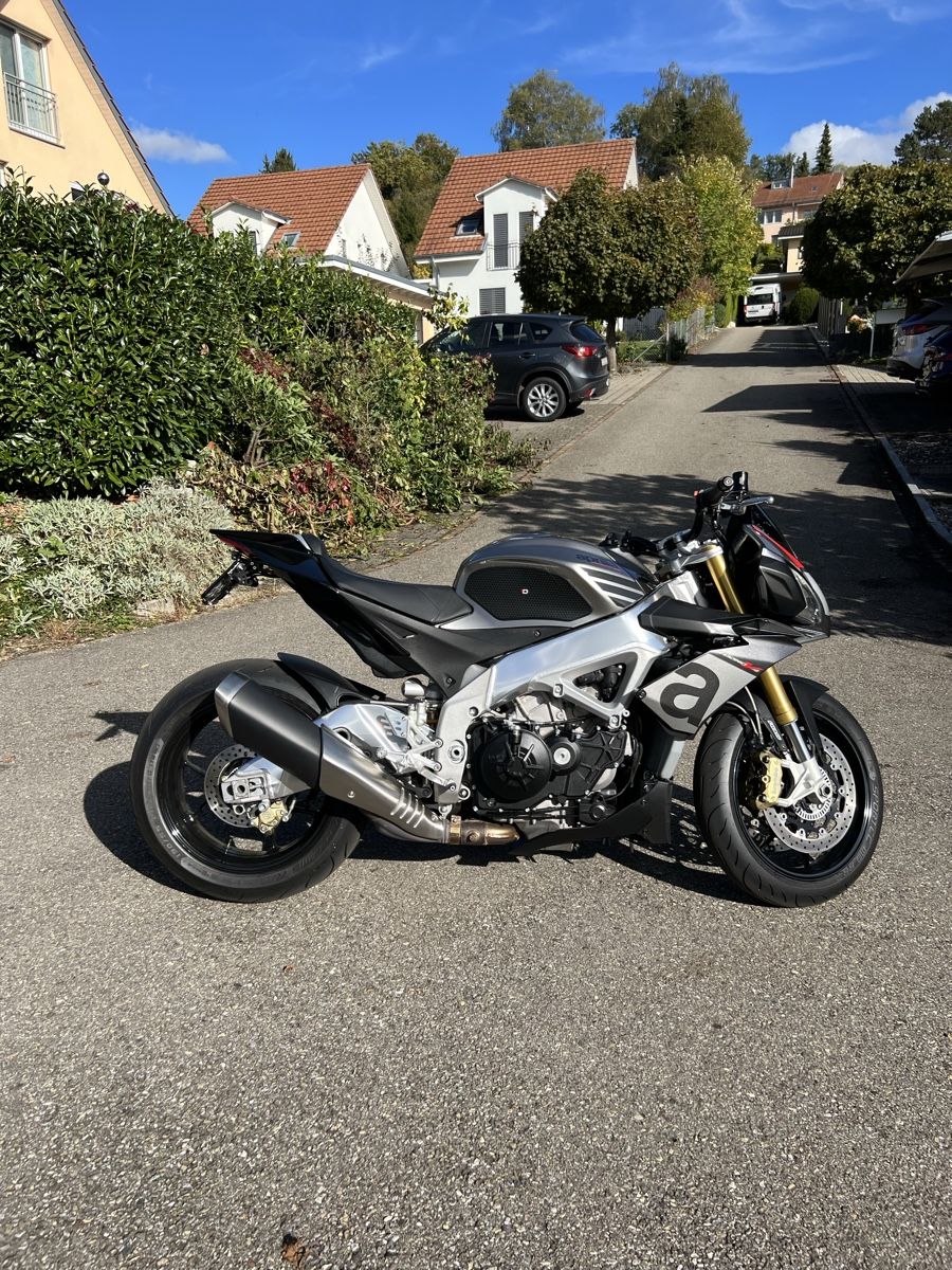 Aprilia Strada: Aprilia Tuono V4 1100 – Usato da Embrach venduto da Dmoney 1