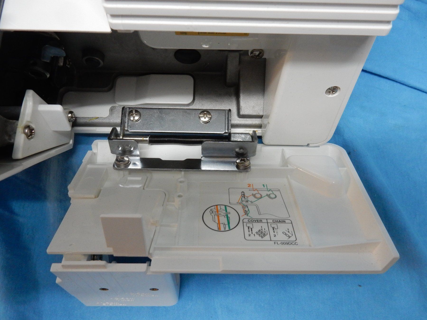 Bernina Macchine da cucire: BERNINA 009DCC    *** Ab Fr 1.00 ***               26091 – Usato da Watt venduto da Mariposa49 4