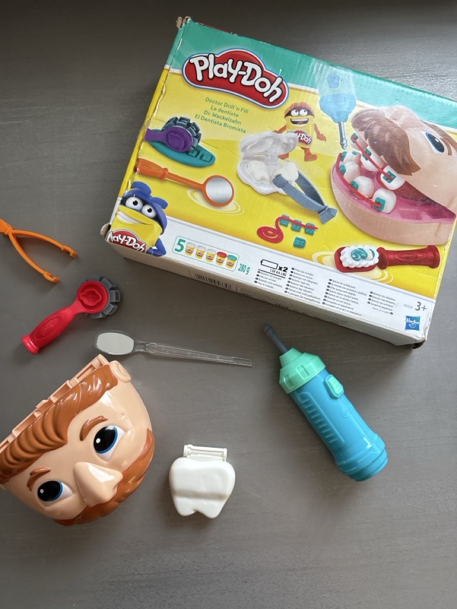 Play-Doh Spielzeuge: Play-Doh Doktor Wackeltahn Set – Gebraucht aus Mörschwil von Mibasel
