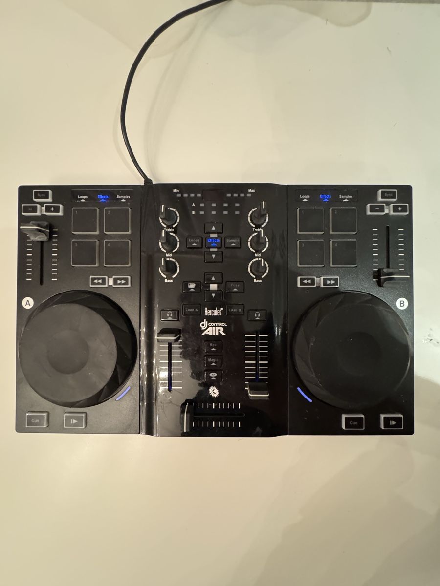 Hercules Platines de mixage: DJ Controller Hercules DJControl AIR – D'occasion à Bülach par VM8392X