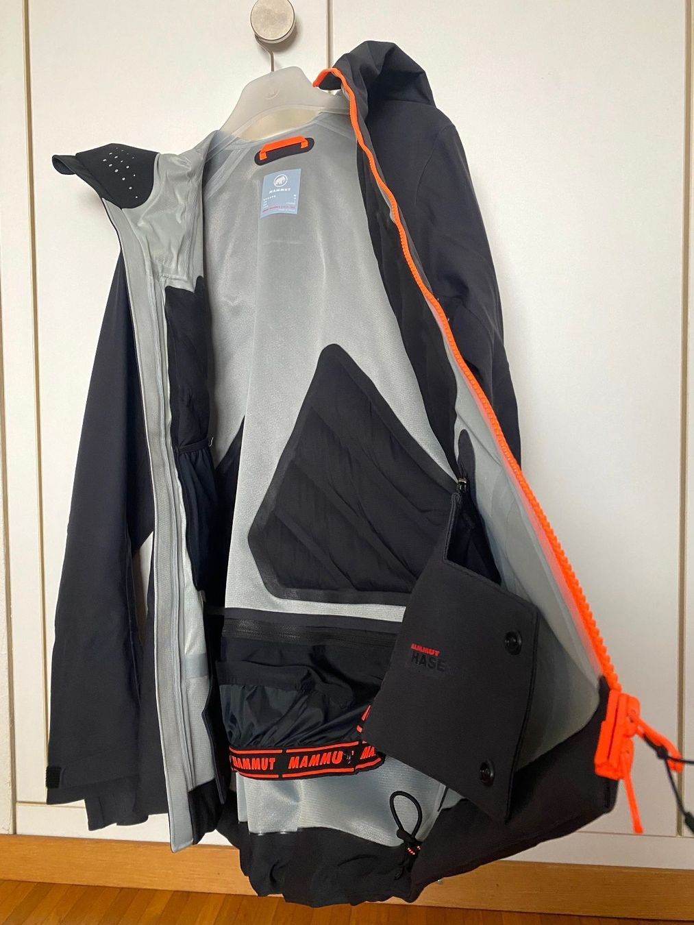 Mammut Giacche: Mammut Sots HS Skijacke gr M – Nuovo e nell'imballaggio originale da Zürich venduto da Altruisti 5