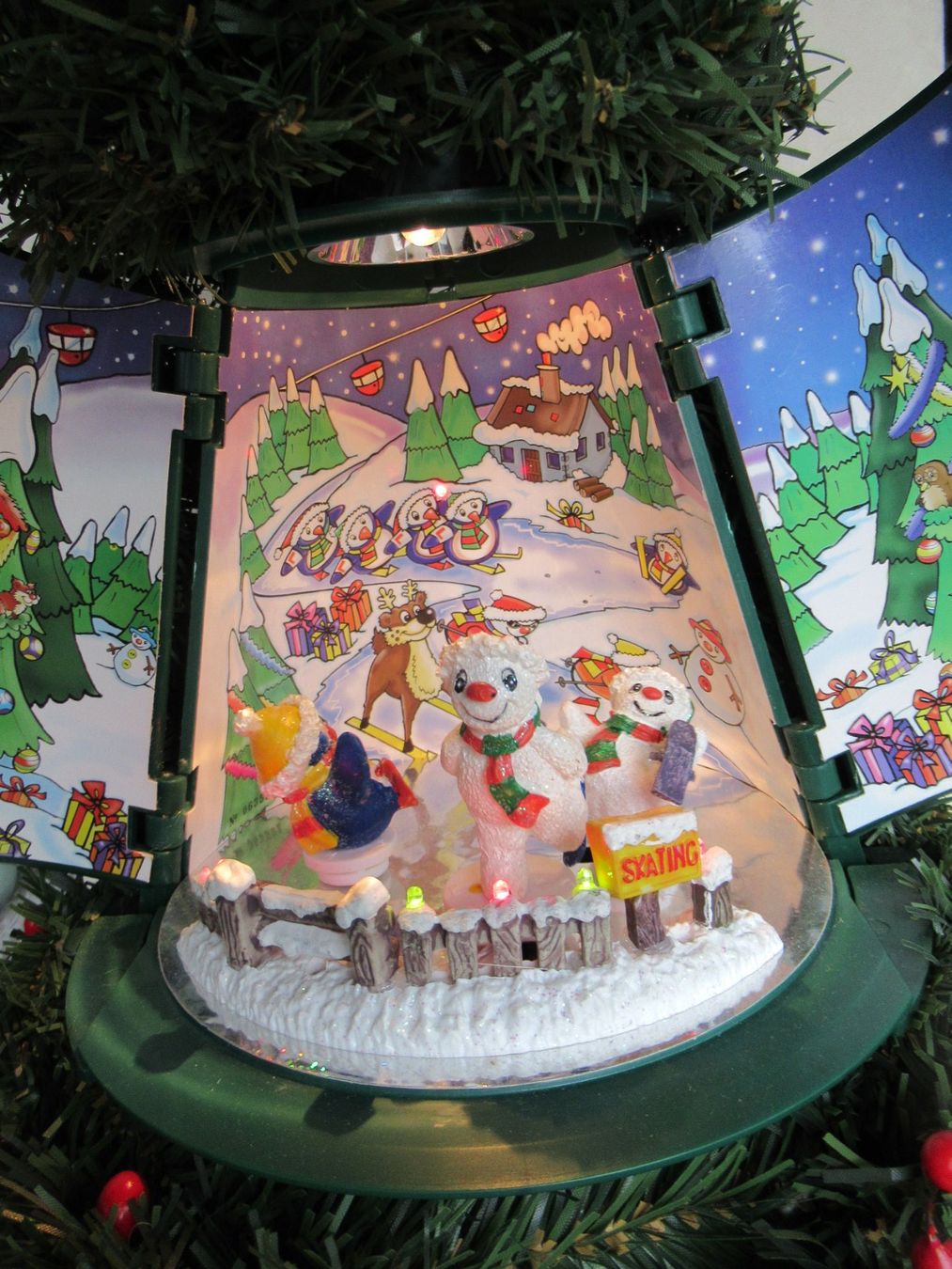 Tutte le decorazioni: Motion Activated Animated Xmas tree very rare – Usato da Trimbach venduto da donlyn 4