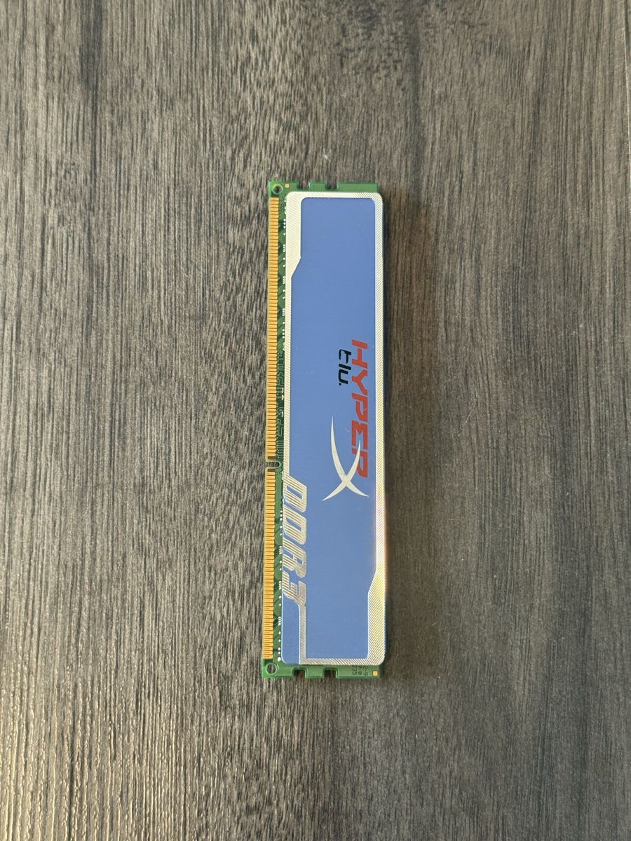 Kingston Elektronikbauteile: Kingston HyperX Blu 8Go DDR3 1600MHz – Gebraucht aus Evilard von Adrien___2