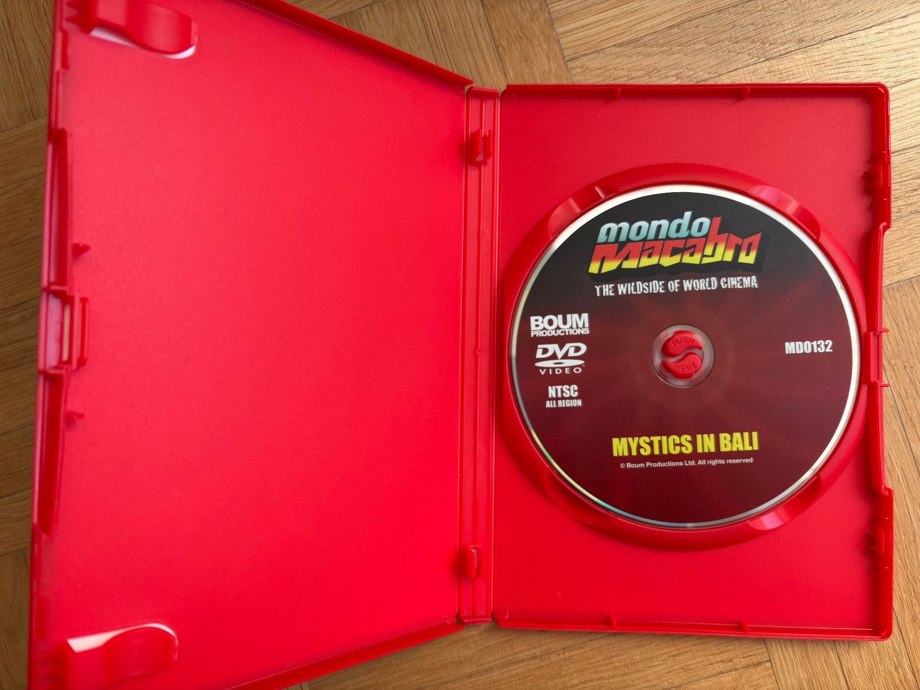 Tutti i DVDs: Mystics in Bali - Mondo Macabro - US Release - DVD – Usato da Zürich venduto da Malcom 1