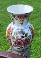 Opulente Vase Vintage Keramik handbemalt signiert Holland 