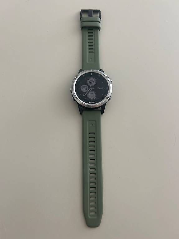 Smartwatch: Garmin Fenix 5 Plus – D'occasion à Thalwil par Adam.dudzik20