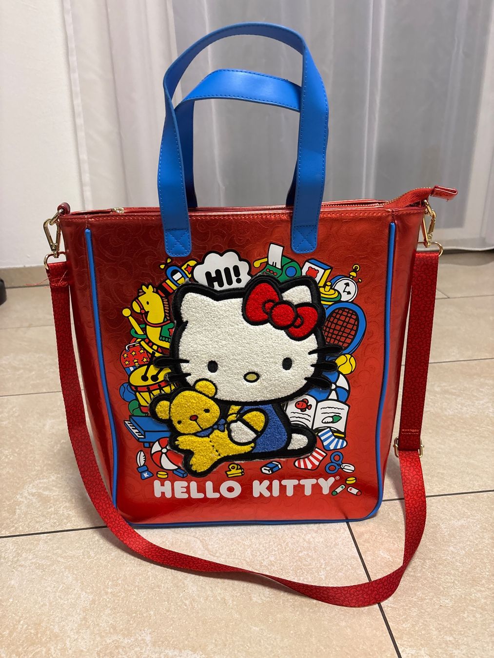 Loungefly Borse da donna: Loungefly Hello Kitty Metallic Tote Bag – Usato da Bülach venduto da ter_6jf8