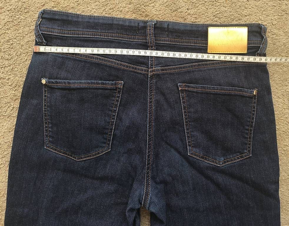 Jeans: Cambio Jeans  Dunkelblau  Gr. 40 – D'occasion à Pully par shulgin788 2
